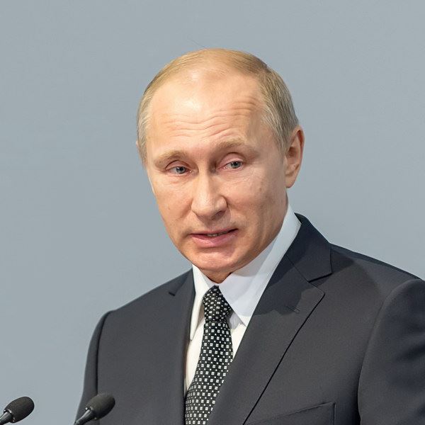Владимир Путин высказался об уехавших из страны артистах