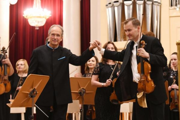 Уральский филармонический оркестр отправился в большой концертный тур